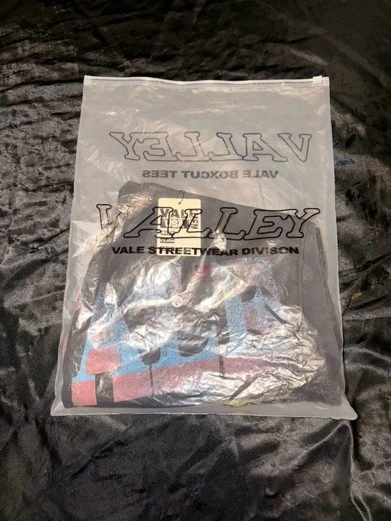 VALE Da Ruler Graphic Tee - Picture 3 of 3